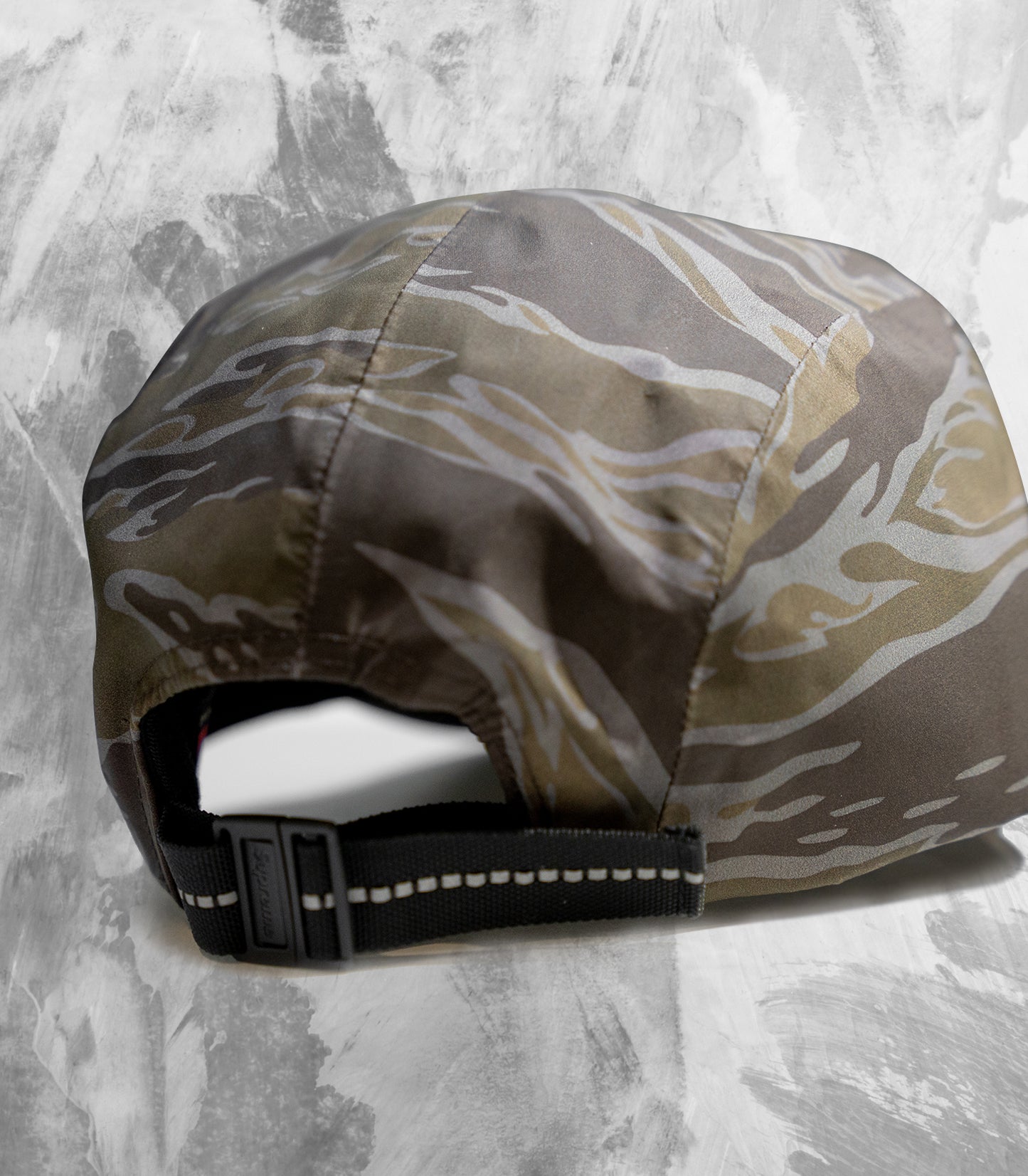 S̷u̷p̷r̷e̷m̷e̷ Enemy of the State Reflective 3M Material Hat