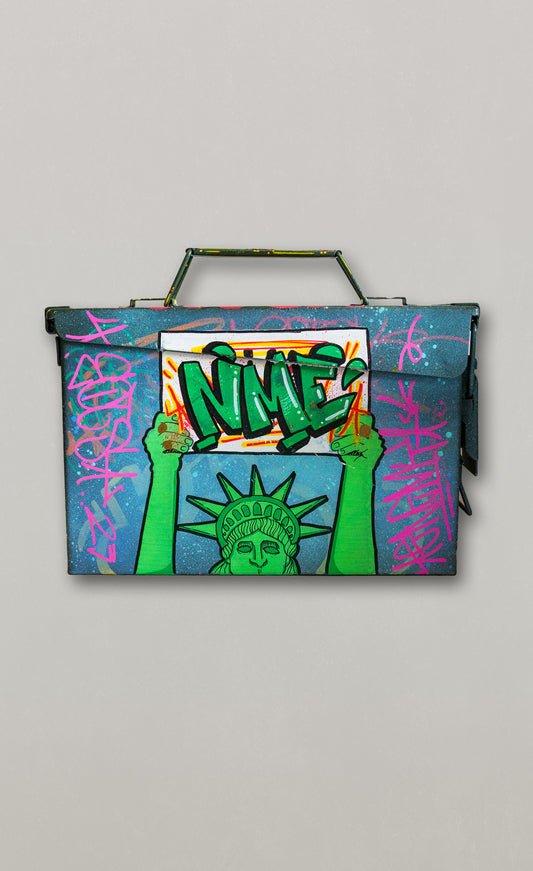 Collectors Edition Lady Liberty Band Case